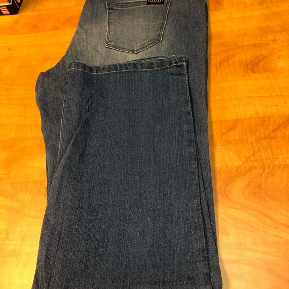Blueberry stretch jeans size 16 NWT - Picture 4 of 4